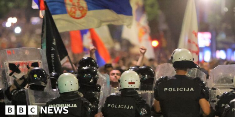 Serbia police conflict with protesters calling for early election