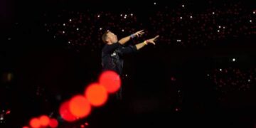 HR exec resigns after Coldplay ‘kiss cam’ video with Astronomer CEO – Nationwide