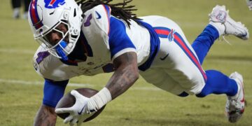 Verify please: Payments RB James Prepare dinner assured payday is ‘going to get carried out’