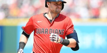 Guardians place OF Lane Thomas (foot) on injured record