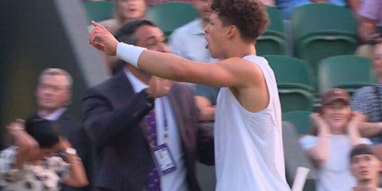 Ben Shelton v Rinky Hijikata; play suspended