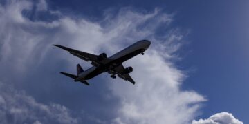 Russian aircraft with almost 50 onboard goes lacking close to China border