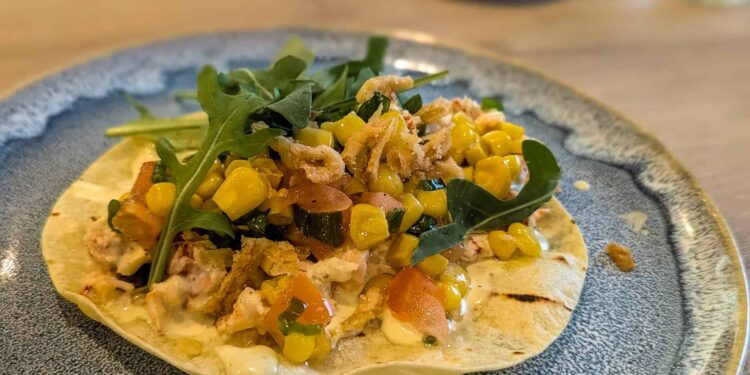 What and The place to Eat in Québec Maritime Areas