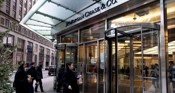 US banks announce huge shareholder payouts as Fed eases stress exams