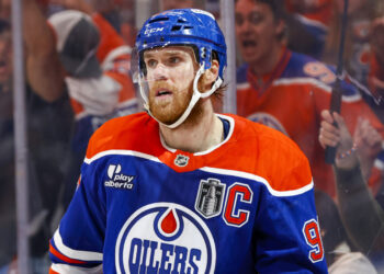 Oilers GM Stan Bowman provides huge Connor McDavid replace
