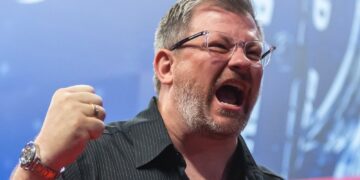 World Matchplay 2025: James Wade beats Gian van Veen as Jonny Clayton powers previous Stephen Bunting to arrange semi-final showdown | Darts Information