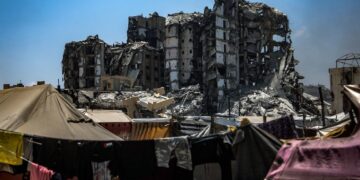 Gaza well being system ‘catastrophic’ as hospitals overwhelmed and medicines operating out, WHO warns — World Points