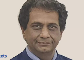 60-70% of market stays overvalued, however development themes present alternatives: Manish Gunwani