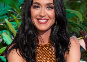 Katy Perry Daughter Daisy Singing Video