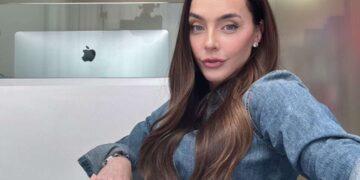 How To Redefine Your Jawline