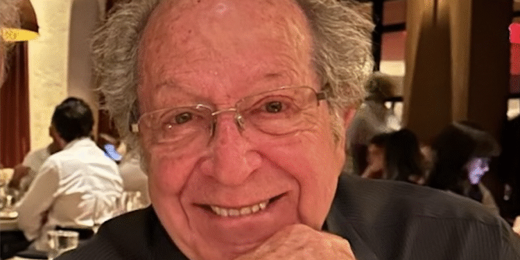 Supervisor To Billy Crystal & Robin Williams Was 81