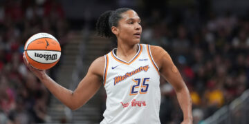 Alyssa Thomas secures sixth triple-double of season as Mercury beat Valkyries