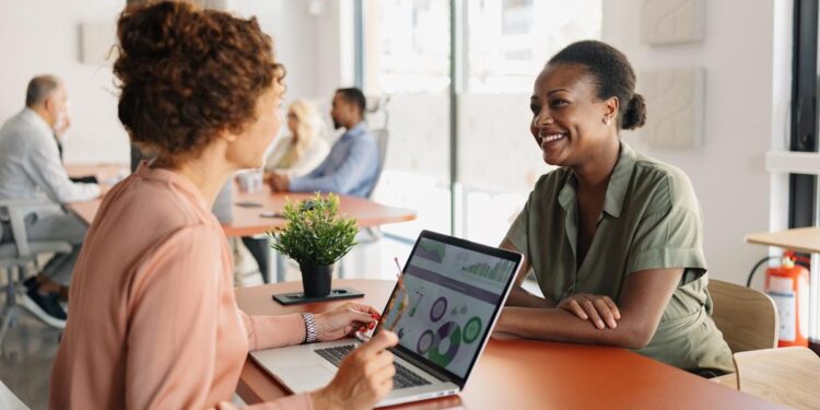 Most Individuals Confuse These 2 Credit score Instruments — Right here’s Why It Issues, Based on a Prime CFP