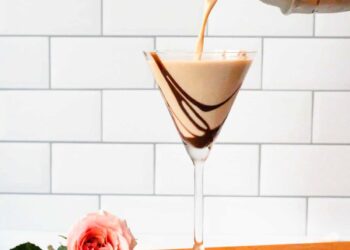 Chocolate Martini Recipe – A Lovely Mess