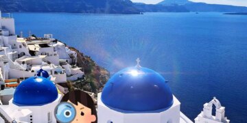 Tips on how to Discover and Seize the Well-known Blue Domes in Santorini