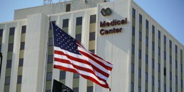 Congress seems to be to ease veterans’ use of well being care outdoors of Veterans’ Affairs services : Photographs