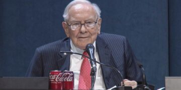 Warren Buffett’s public Kraft Heinz criticism is extraordinarily uncommon for the sometimes passive proprietor