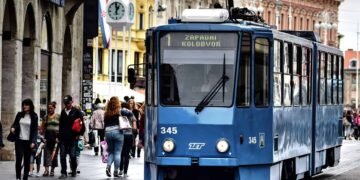 Keep Related in Croatia: Why SimLocal’s eSIM is the Good Traveler’s Selection