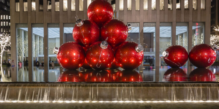 13 Greatest Issues to Do for Christmas in NYC