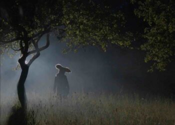 EASTER BUNNY MASSACRE Evaluation and free to observe on-line