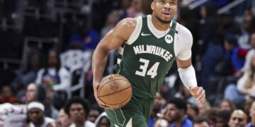 Giannis Antetokounmpo Names High-5 NBA Gamers