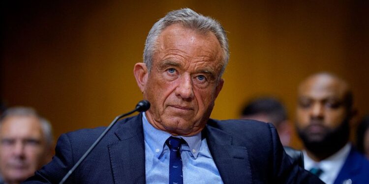 RFK Jr.’s Vaccine Panel Votes Down Its Personal Proposal to Require Prescriptions for Covid-19 Photographs