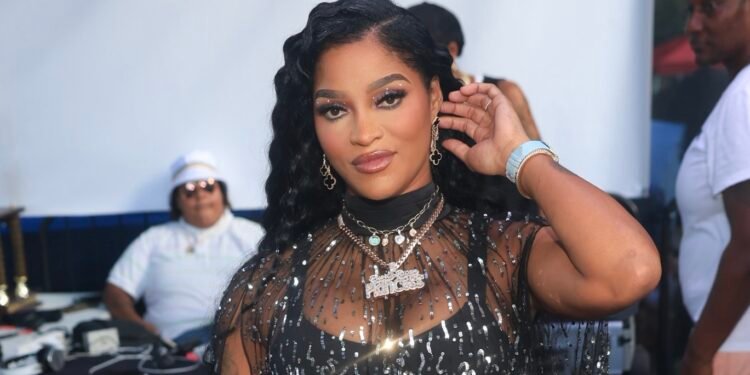 Joseline Hernandez Reminds Social Media Why She’s That Lady