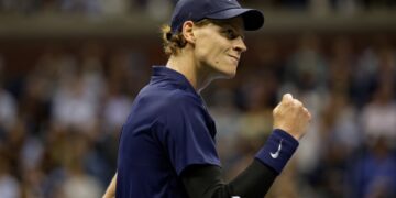 Jannik Sinner takes US Open title defence into semifinals by beating Musetti