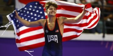 Bo Bassett hypes Memorial Stadium ambiance with 4-word message throughout Nebraska-Akron recreation after Iowa decommitment