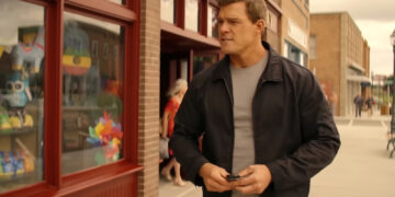 Reacher’s Alan Ritchson Realized A Onerous Lesson From A Season 1 Harm