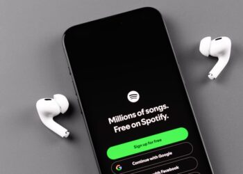 Spotify scraps shuffle restriction for customers of free tier