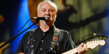 Sonny Curtis, member of Buddy Holly’s Crickets, useless at 88 – Nationwide