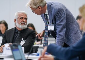 CDC vaccine panel opens Day 2 with a reversal and a shock : Pictures