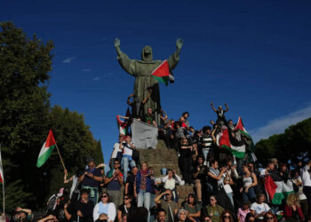 Tens of hundreds march in Barcelona and Rome to protest Israel’s marketing campaign in Gaza