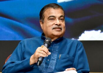 Freeway ministry income to hit ₹1.4 lakh crore by 2027, says Gadkari