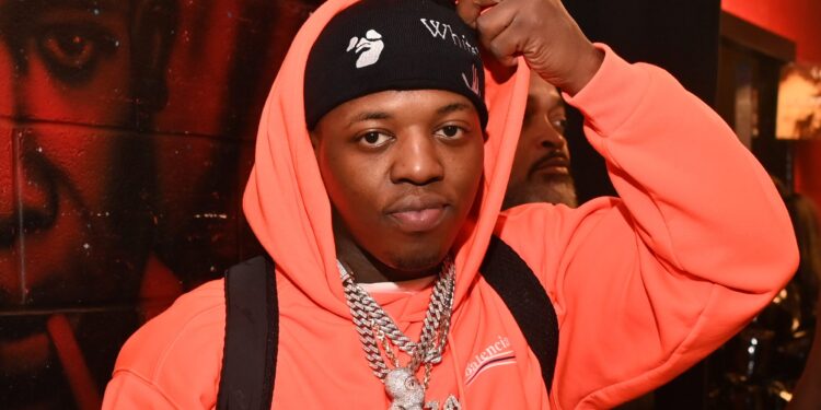 Heated Altercation Sparks Reactions On-line