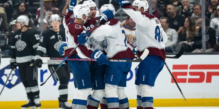 Necas scores two targets as Avalanche rout Kings in dominant season opener