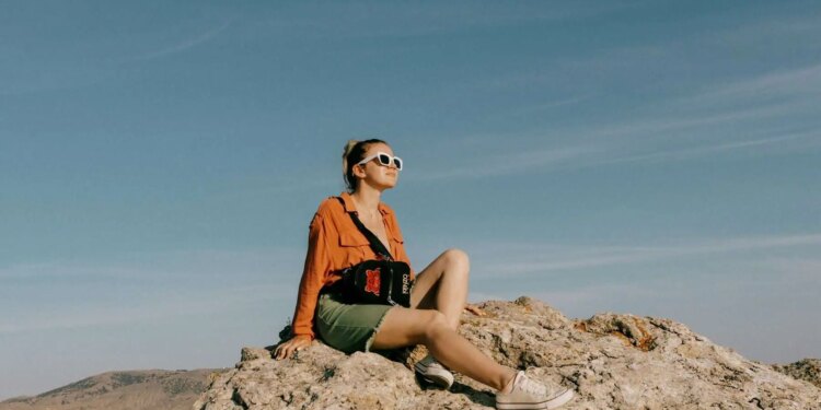 Managing Persistent Well being Circumstances Whereas Touring: The Full Information