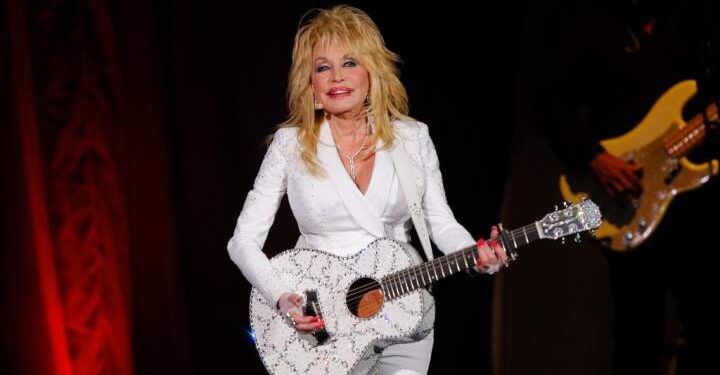 Dolly Parton’s sister shares replace after asking followers to hope for singer – Nationwide