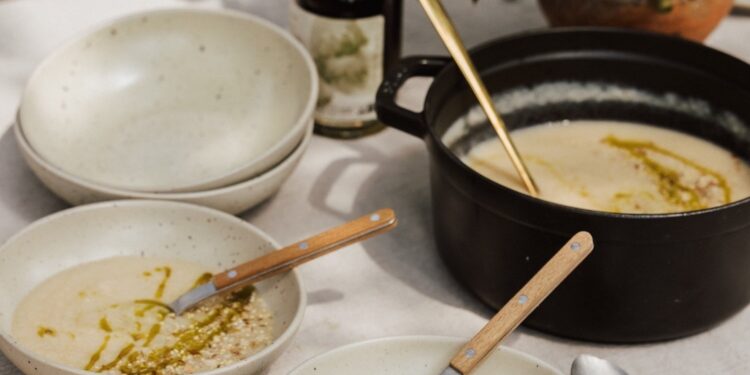 Methods to Host a Soup Celebration (And 12 Recipes to You Can Deliver)