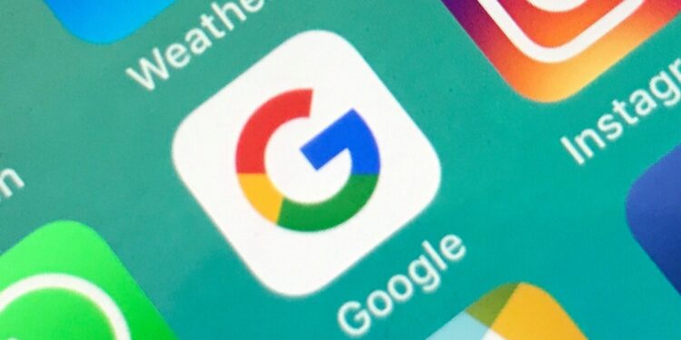 Google updates Search and Uncover with collapsible adverts, AI options, and extra