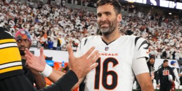 NFL: Joe Flacco rallies Cincinnati Bengals previous Aaron Rodgers’ Pittsburgh Steelers in battle of 40-year-old quarterbacks | NFL Information