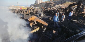 Israel strikes south Lebanon, killing 1 and wounding 7 : NPR