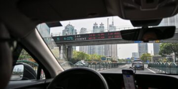 China’s ride-hailing corporations wish to quell odor of lived-in vehicles : NPR