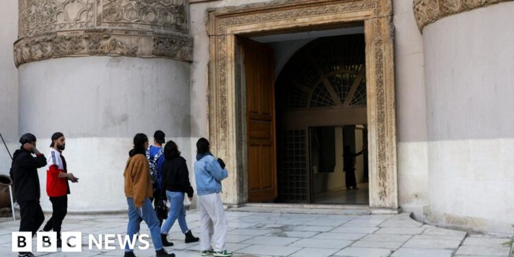 Historical statues stolen from Syria’s Nationwide Museum