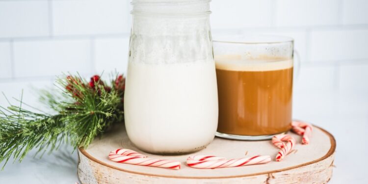 Do-it-yourself Peppermint Mocha Creamer (Dairy-Free)