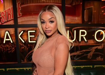 Masika Kalysha & HoodTrophy Bino Spark Discuss With Flirty Submit