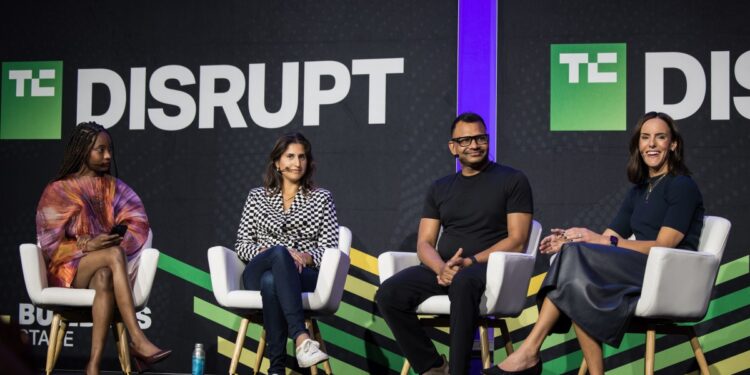 Easy methods to make your startup stand out in a crowded market, in keeping with buyers