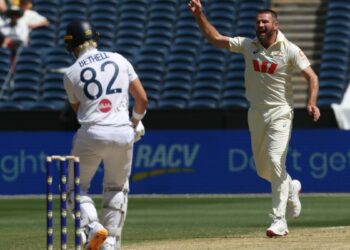 Neser the destroyer as Aussies rise up from canvas to knock out dumb slog millionaire Bazballers