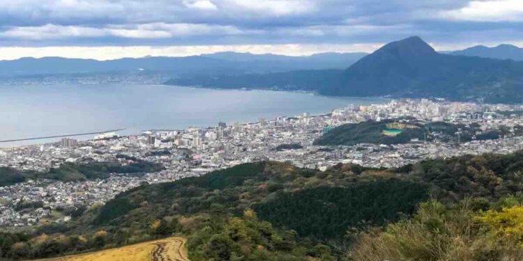 The best way to Get from FUKUOKA to OITA Prefecture (Yufuin, Beppu, Hita & Oita Metropolis)